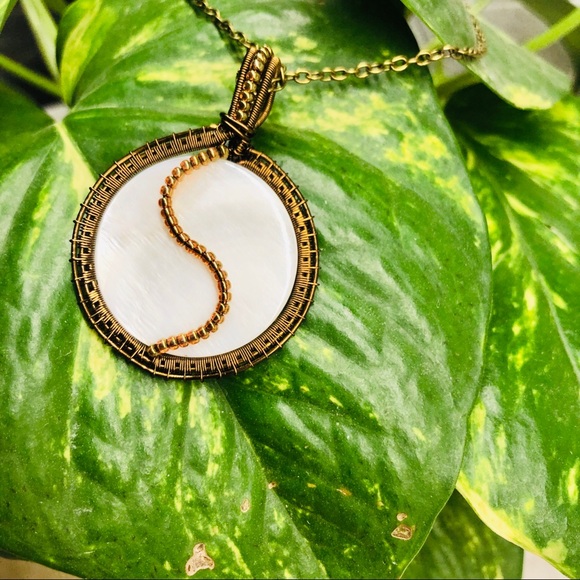 Hand crafted wire wrapped pendant - Picture 8 of 8